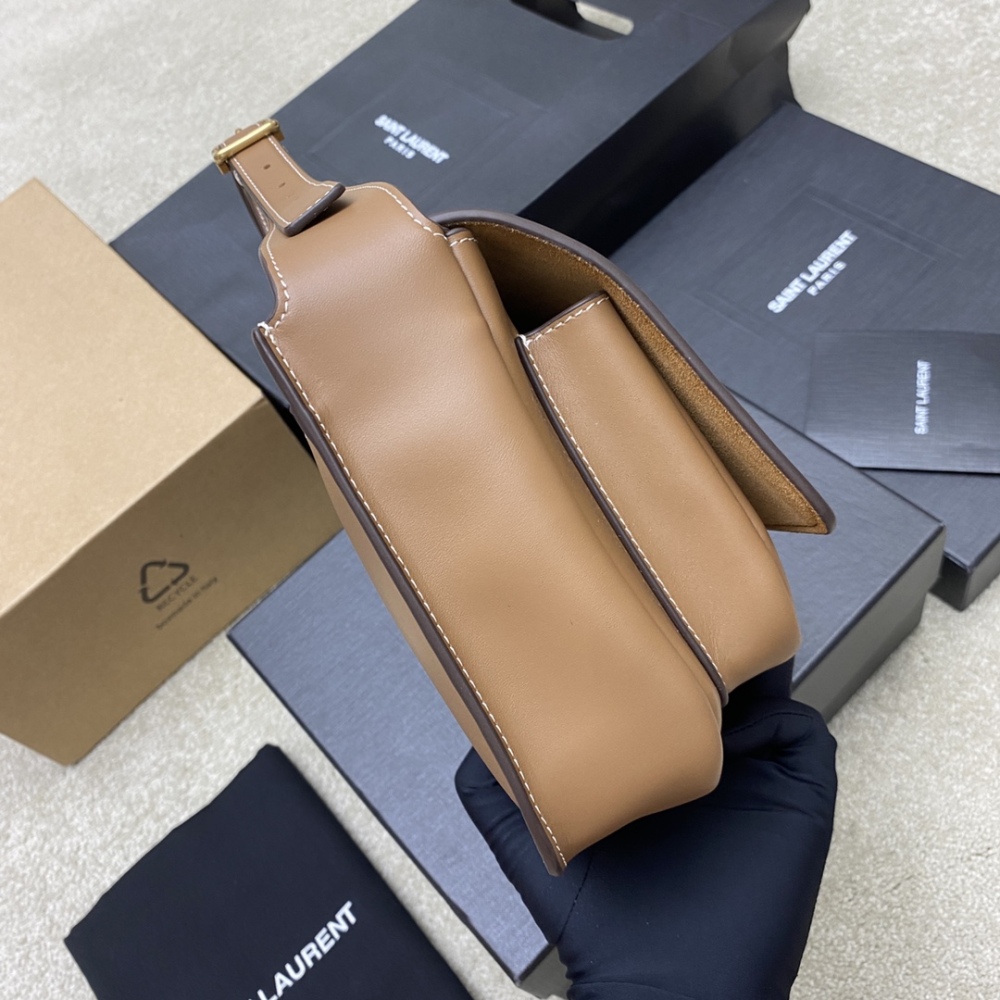 Yves Saint Laurent YSL NIKI Besace 718556 Mirror Boutique