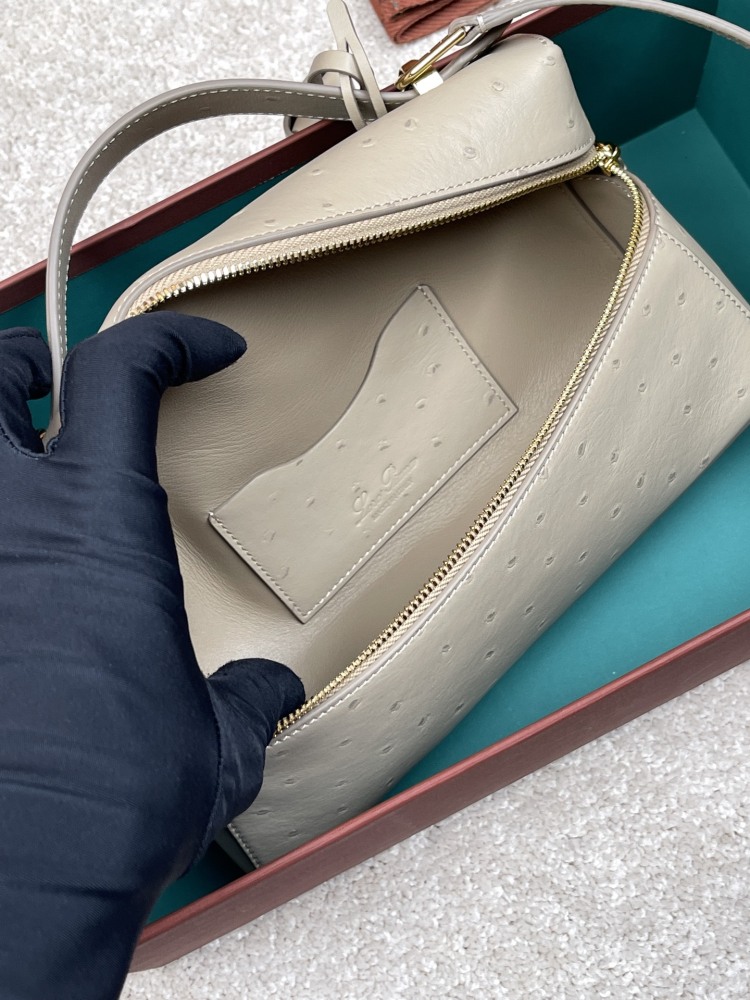 Loro Piana Extra pocket L23cm  Mirror Boutique