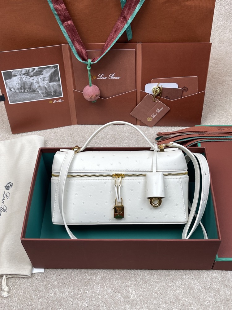 Loro Piana Extra pocket L23cm  Mirror Boutique
