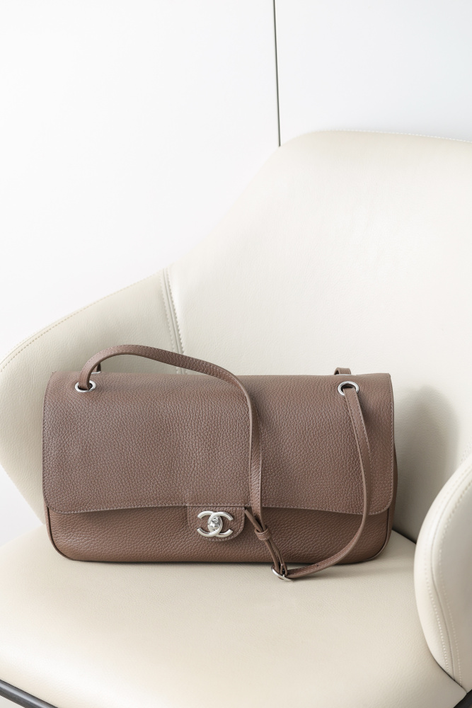 Chanelmaxi 32cm CF  Mirror Boutique