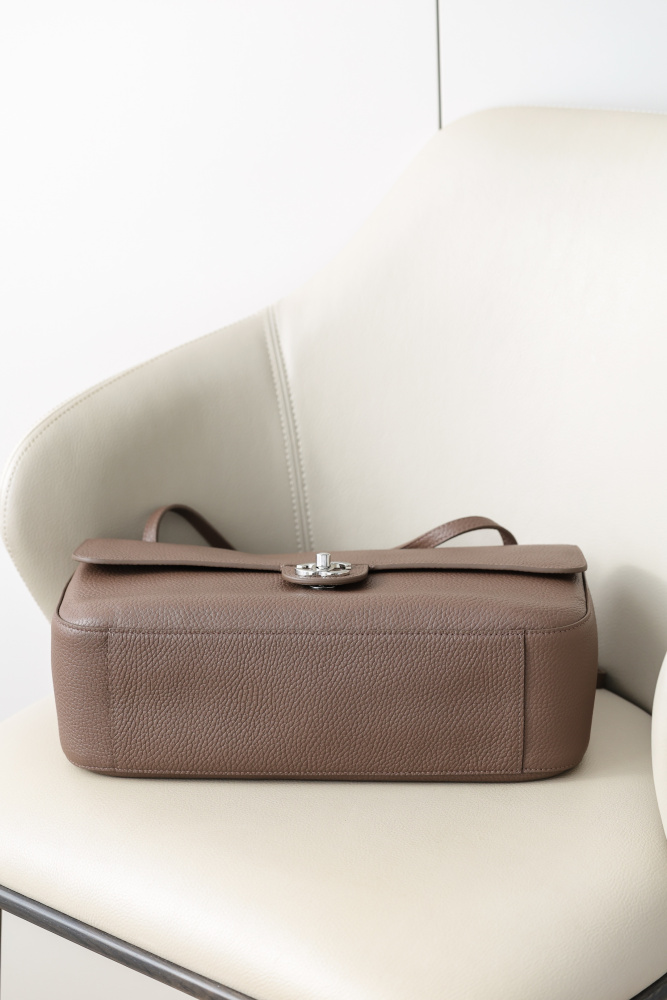 Chanelmaxi 32cm CF  Mirror Boutique
