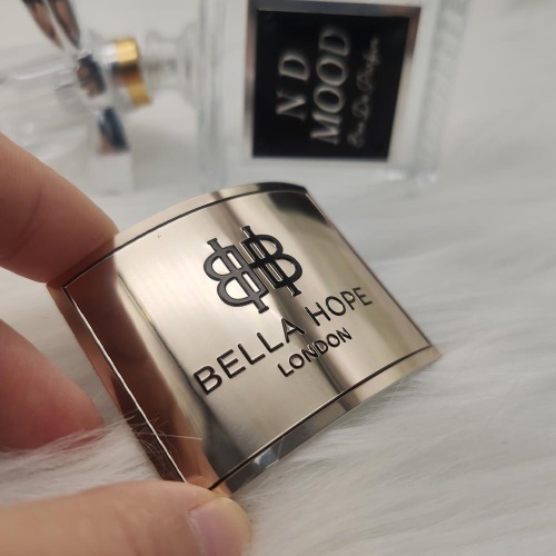 Étiquettes personnalisées en aluminium et métal, étiquette de nom OEM, Design de luxe, étiquette de bougie en or gaufré, Logo autocollant de parfum, autocollant de Logo