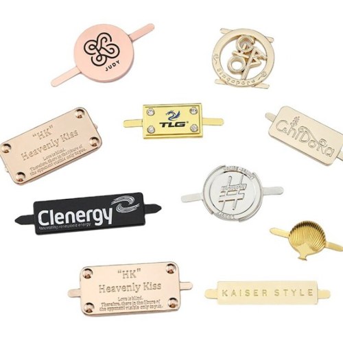 Targhette personalizzate in lega per bagagli – Etichette metalliche personalizzate per accessori di abbigliamento