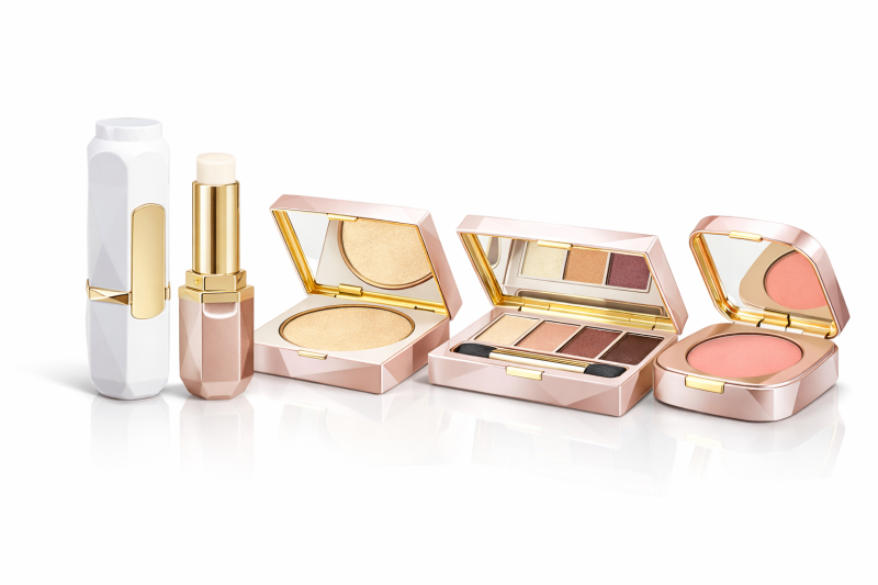 Luxury Cosmetic Metal Packaging Set with Lip-Shaped Button | Custom Makeup Packaging OEM ODM