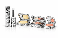 Luxury Cosmetic Metal Packaging Set with Lip-Shaped Button | Custom Makeup Packaging OEM ODM