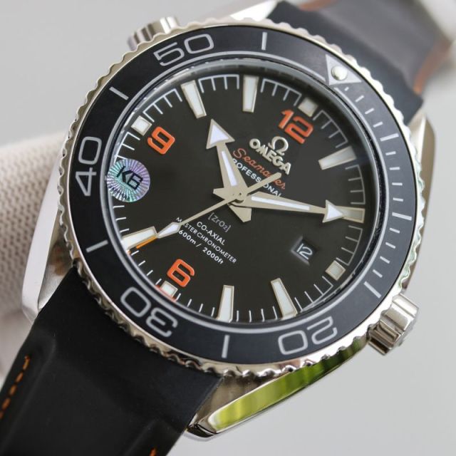 Omega Watch 5A Quality 8900 Clone Movement Stainless Steel 43mm Noob Factory Planet Ocean Seamaster Watch