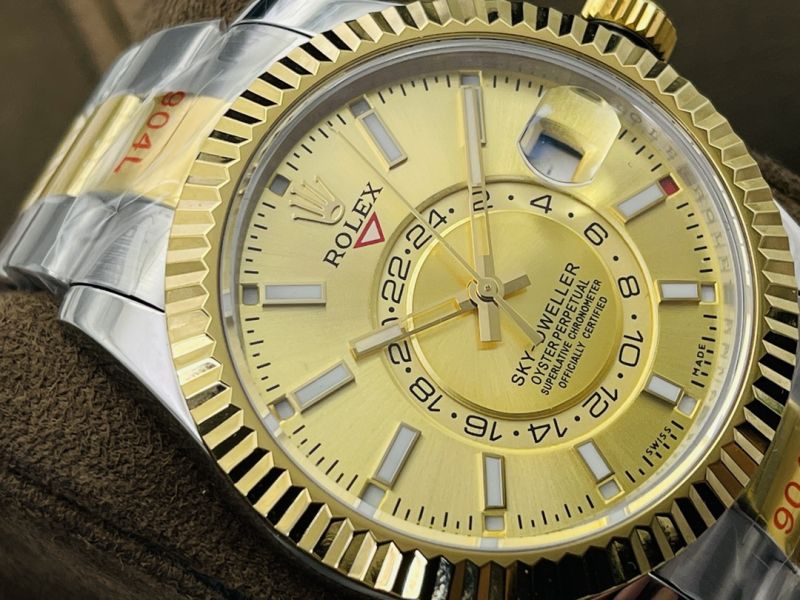 Rolex Watch 5A Quality 9001 Movement 904L Steel 42mm Noob Factory 326235 Sky Dweller Watch