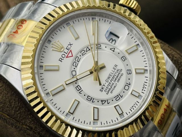 Rolex Watch 5A Quality 9001 Movement 904L Steel 42mm Noob Factory 326235 Sky Dweller Watch