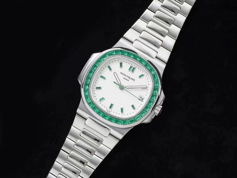 Replica Patek Philippe PP Watch Cal.324 Clone Movement Diamond Best Quality 1：1 42mm Nautilus Watch