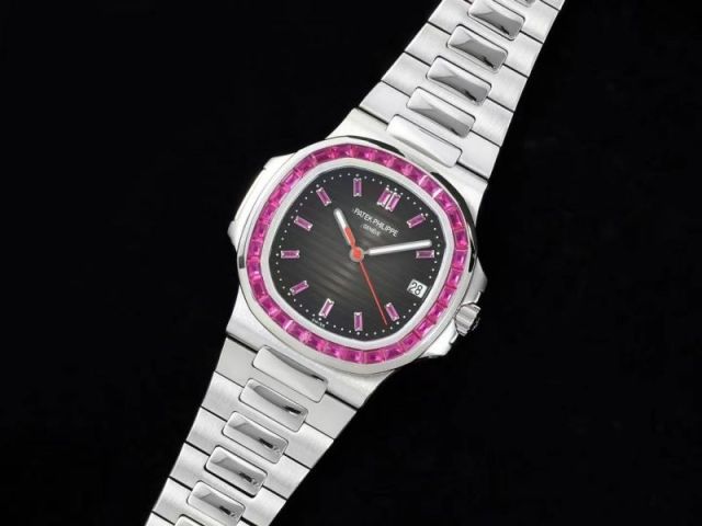 Replica Patek Philippe PP Watch Cal.324 Clone Movement Diamond Best Quality 1：1 42mm Nautilus Watch