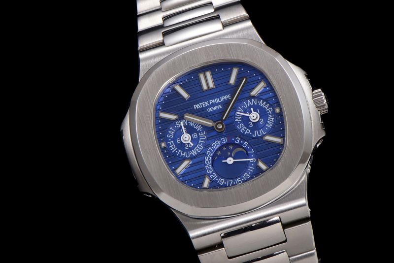 Replica Patek Philippe PP Watch Cal.240 Full Function Movement 5740 Best Quality 1：1 40mm Nautilus Watch