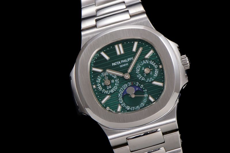 Replica Patek Philippe PP Watch Cal.240 Full Function Movement 5740 Best Quality 1：1 40mm Nautilus Watch