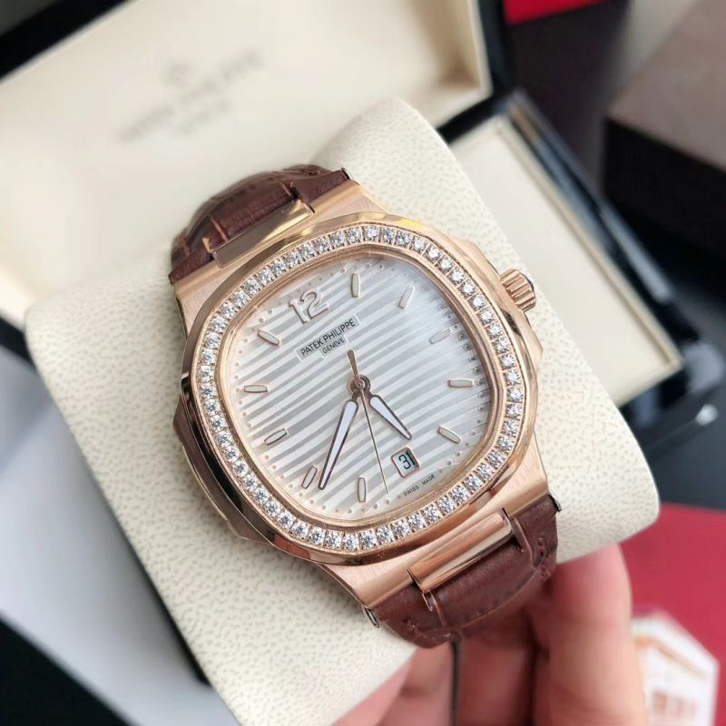 Replica Patek Philippe PP Citizen Movement 7118 AAA+ Quality 35mm Nautilus Lady Watch