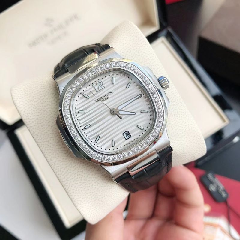 Replica Patek Philippe PP Citizen Movement 7118 AAA+ Quality 35mm Nautilus Lady Watch
