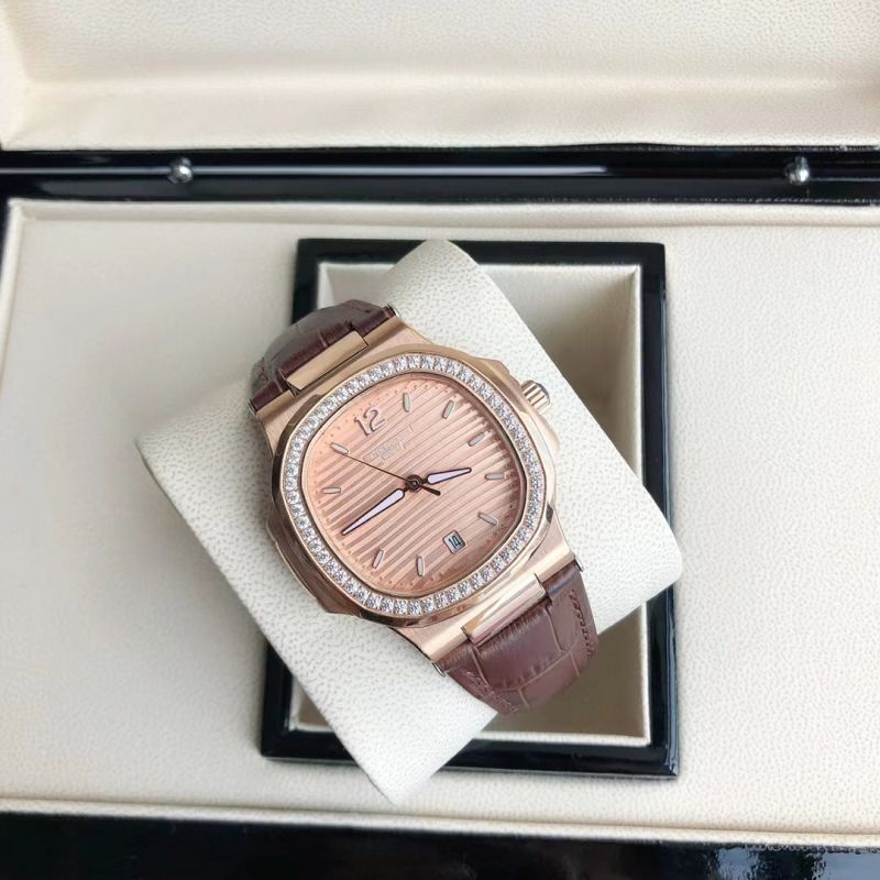 Replica Patek Philippe PP Citizen Movement 7118 AAA+ Quality 35mm Nautilus Lady Watch