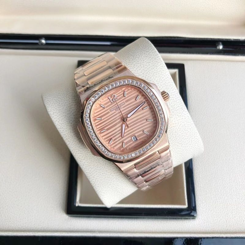 Replica Patek Philippe PP Citizen Movement 7118 AAA+ Quality 35mm Nautilus Lady Watch