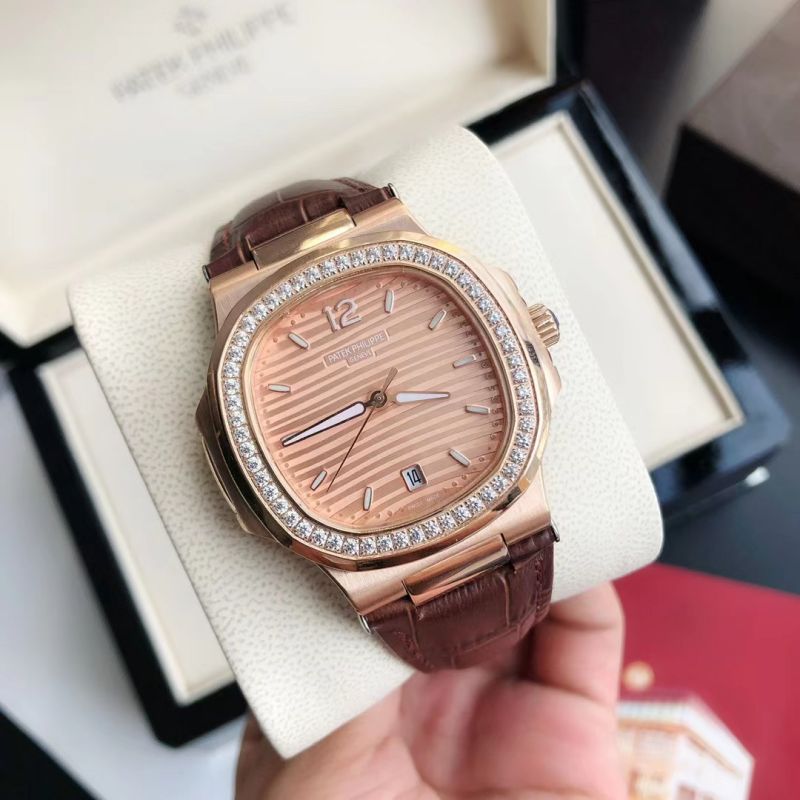 Replica Patek Philippe PP Citizen Movement 7118 AAA+ Quality 35mm Nautilus Lady Watch