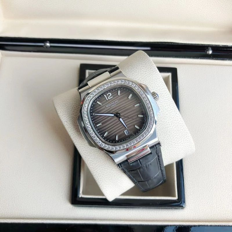 Replica Patek Philippe PP Citizen Movement 7118 AAA+ Quality 35mm Nautilus Lady Watch