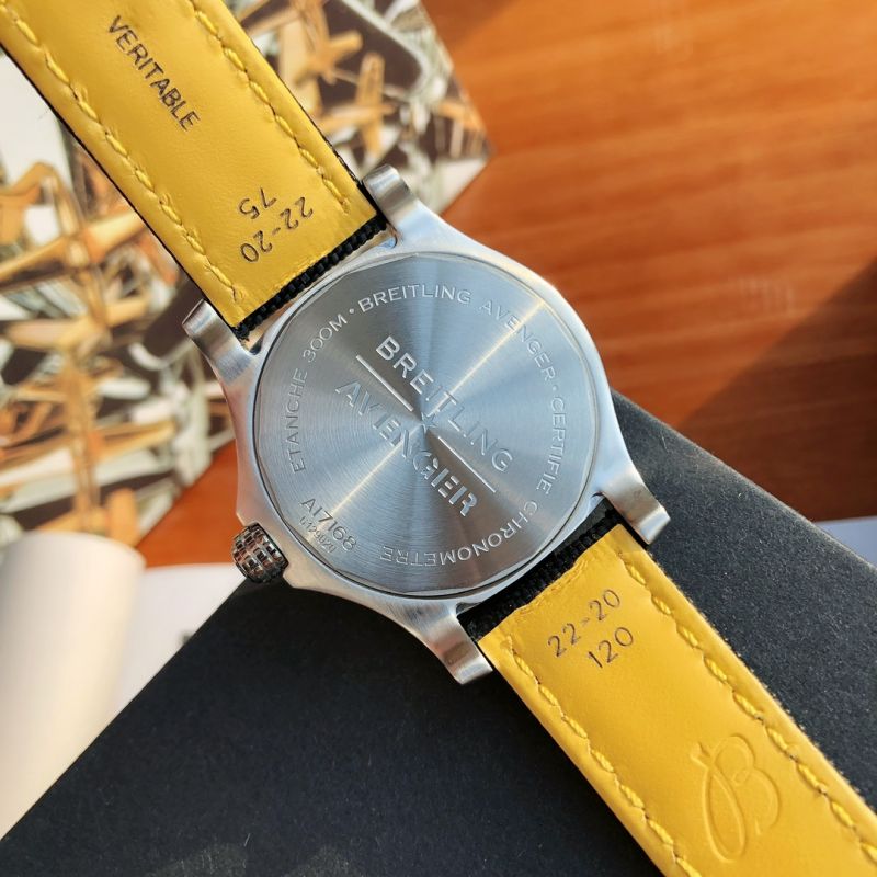 Replica Breitling 5A Quality 2824 Movement Stainless Steel Waterproof 1：1 45mm AVENGER Watch