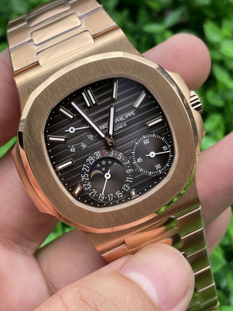 Replica Patek Philippe PP 5A Quality Cal.240 Clone Movement With Power Show 5712 40mm Nautilus Watch