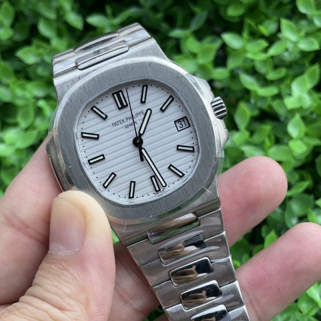 Replica Patek Philippe PP Cal.324 Clone Movement 5711 5A Quality 41mm Nautilus Watch