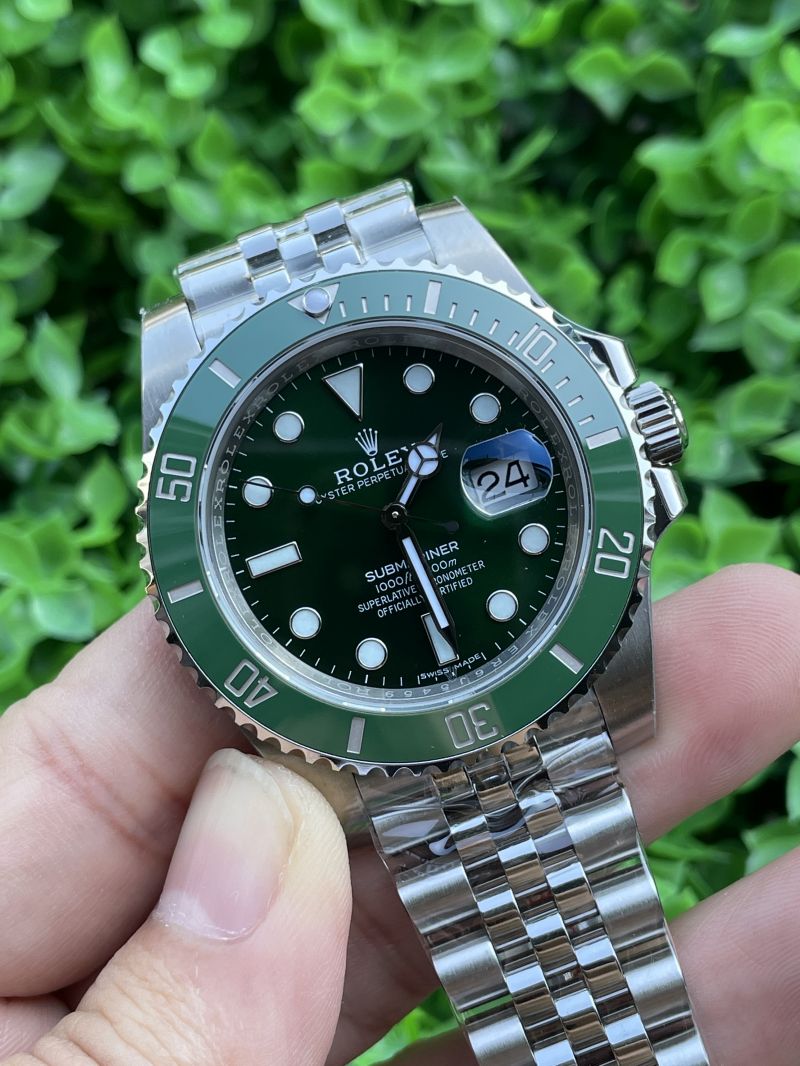 Replica Rolex 5A Quality 3135 Movement 904L Steel 1：1 40mm Noob Factory 116610LV Submariner Watch
