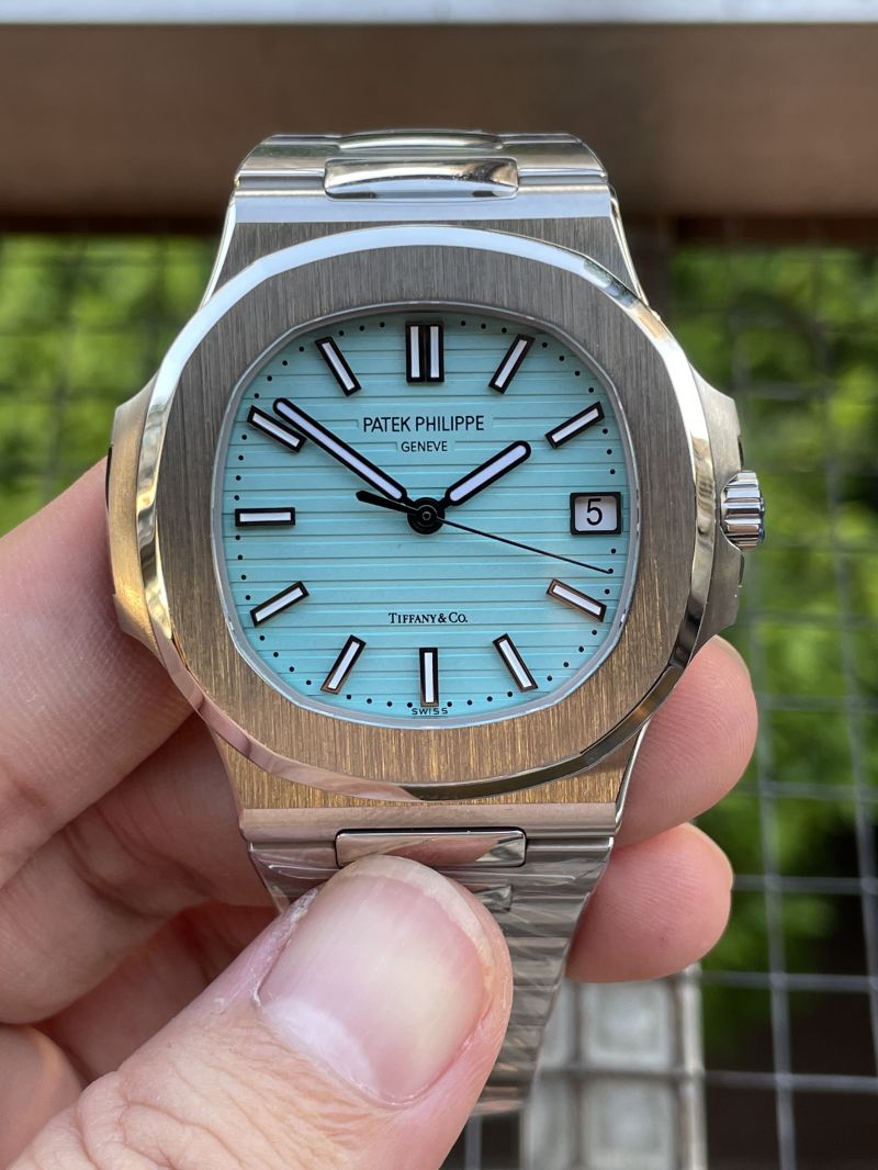 Replica Patek Philippe PP Cal.324 Clone Movement 5711 5A Quality 41mm Tiffiny Nautilus Watch