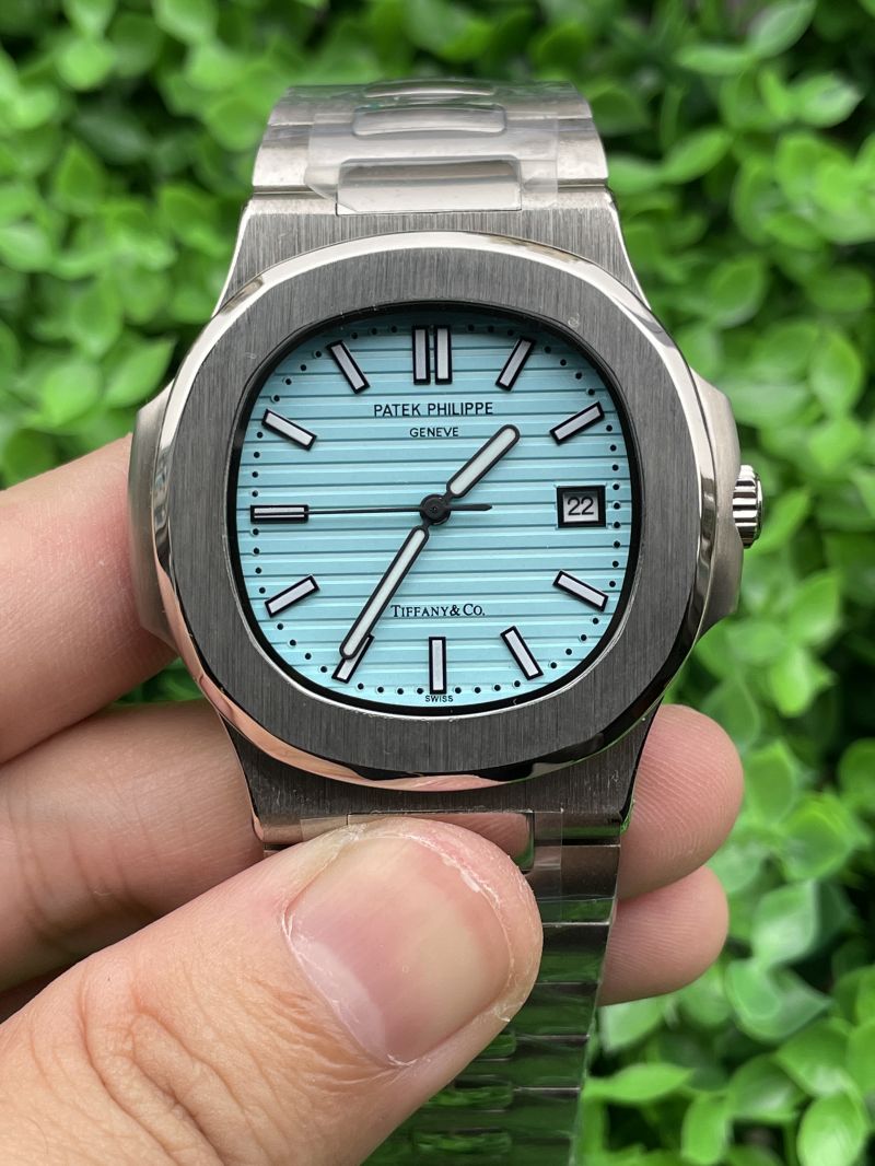 Replica Patek Philippe PP 2813 Movement 5711 AAA Quality 41mm Nautilus Watch