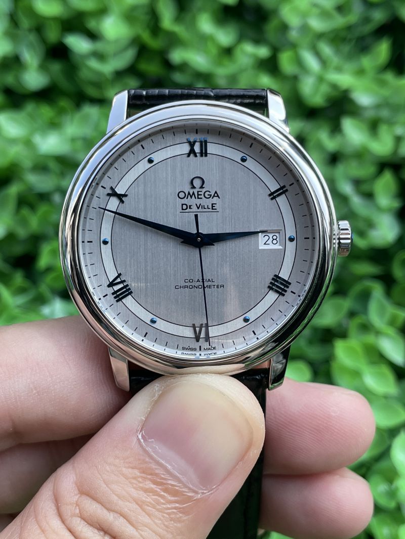 Replica Omega 5A Quality 2824 Movement Steel Steel 1：1 Noob Factory 39mm DE VILLE Watch