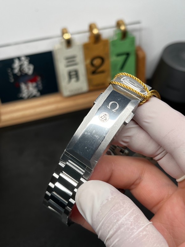 Replica Omega 5A Quality 2824 Clone Movement Stainless Steel 1：1 43.5mm Planet Ocean VS Factory Seamaster 600m Watch