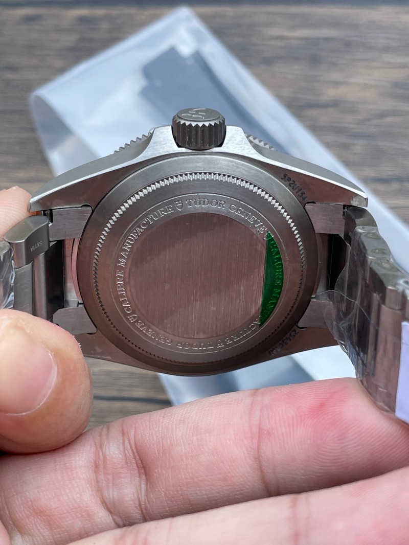 Replica Tudor Titanium Watch 5A Clone Quality 2824 Movement Steel  1：1 M+ Factory 41 mm Tudor Watch