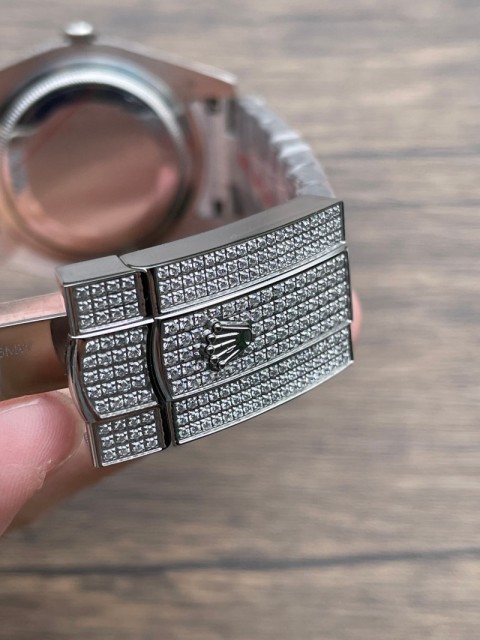 Replica Rolex Watch 3A+ Quality Sapphire Glass 2813 Movement 1：1 41mm Datejust Dimond Watch