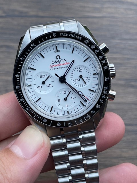Replica Omega 5A Quality Manual Winding Chronograph Movement 1：1 43mm Copy Speedmaster Watch