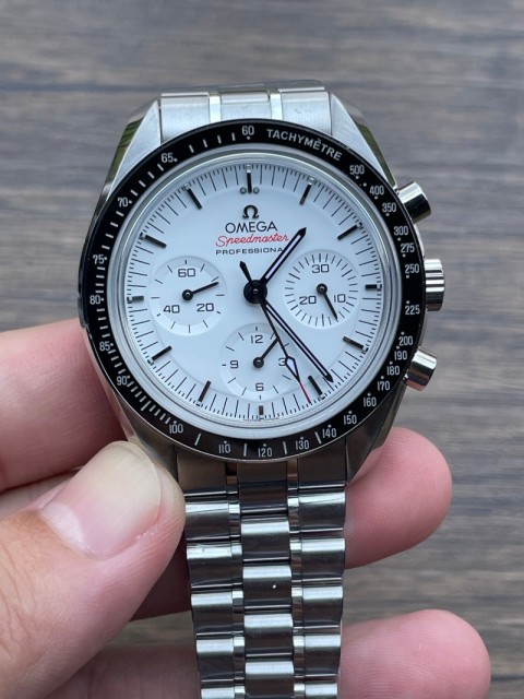 Replica Omega 5A Quality Manual Winding Chronograph Movement 1：1 43mm Copy Speedmaster Watch