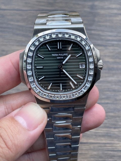 Replica Patek Philippe Cal.324 Movement 5711 Diamond 5A Quality DDF Factory 40mm Watch