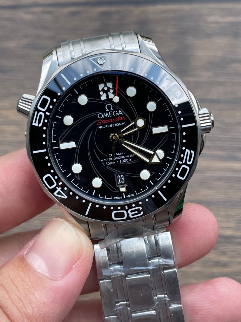 Replica Omega Seamaster 007 5A Quality 8800 Clone Movement 1：1 42mm Seamaster 300m JVS Factory Watch