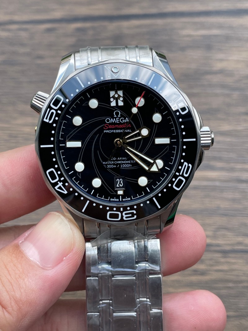 Replica Omega Seamaster 007 5A Quality 8800 Clone Movement 1：1 42mm Seamaster 300m JVS Factory Watch