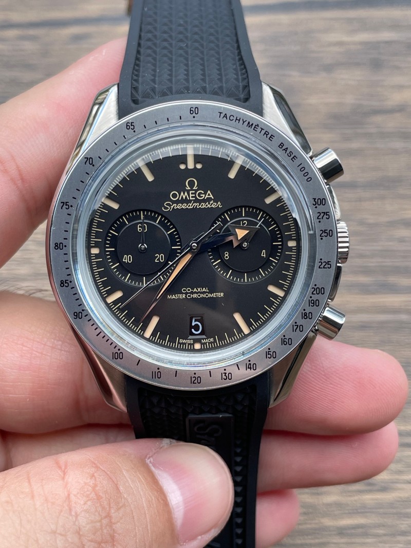 Replica Omega 3A Quality Chrono Function Quartz Movement Steel Steel 1：1 42mm Speedmaster  Watch