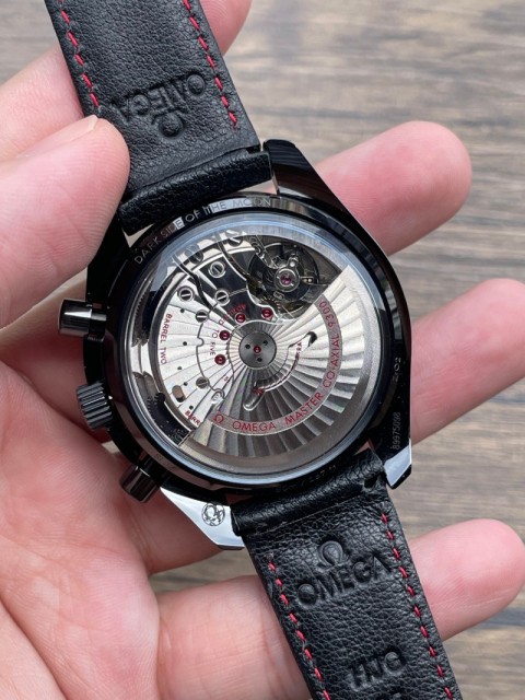 Replica Omega 5A Quality 9300 Movement Ceramic Case 1：1 43mm Copy Speedmaster Watch