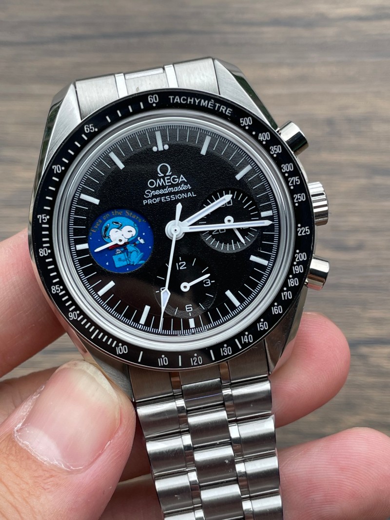 Replica Omega 5A Quality Clone Movement 1：1 43mm N1 Factory Copy Speedmaster Snoopy Watch
