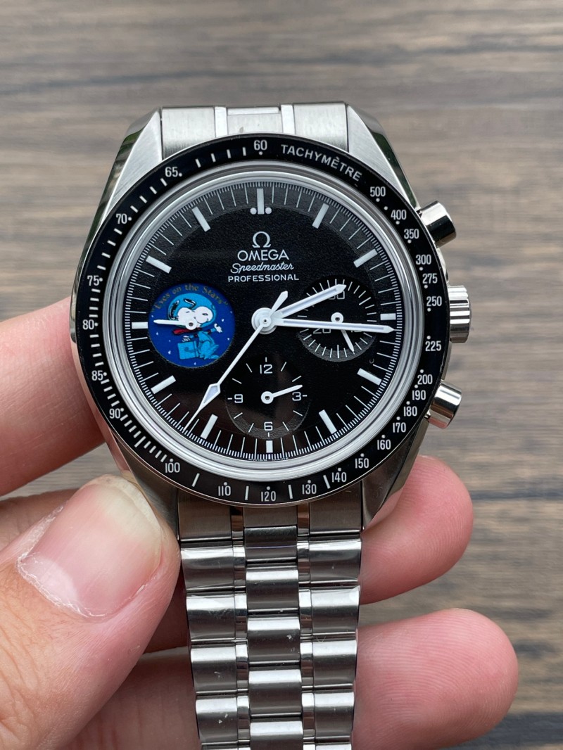 Replica Omega 5A Quality Clone Movement 1：1 43mm N1 Factory Copy Speedmaster Snoopy Watch