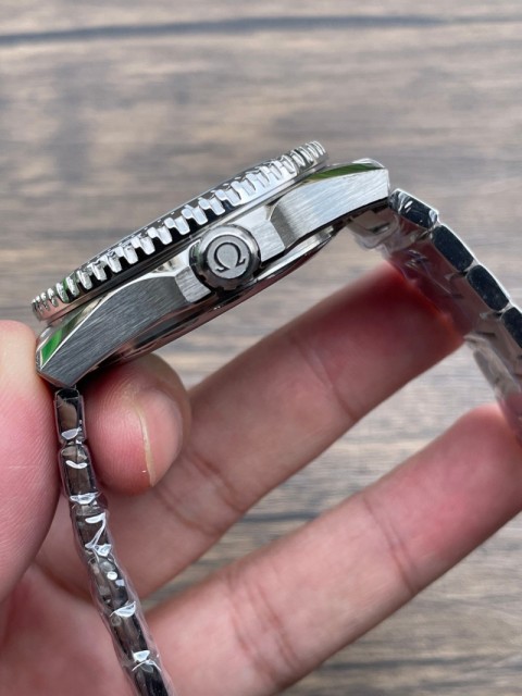 Replica Omega 3A Quality 2813 Movement Titanium Steel 1：1 42mm Seamaster 600m Man Watch