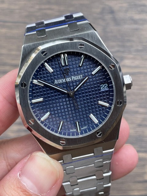 Replica Audemars Piguet AP 5A Quality Watch 2813 Movement 41mm 15500 Royal Oak Offshore