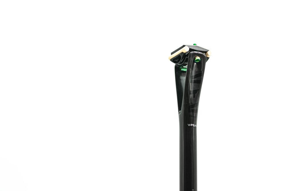 Deep-V seatpost
