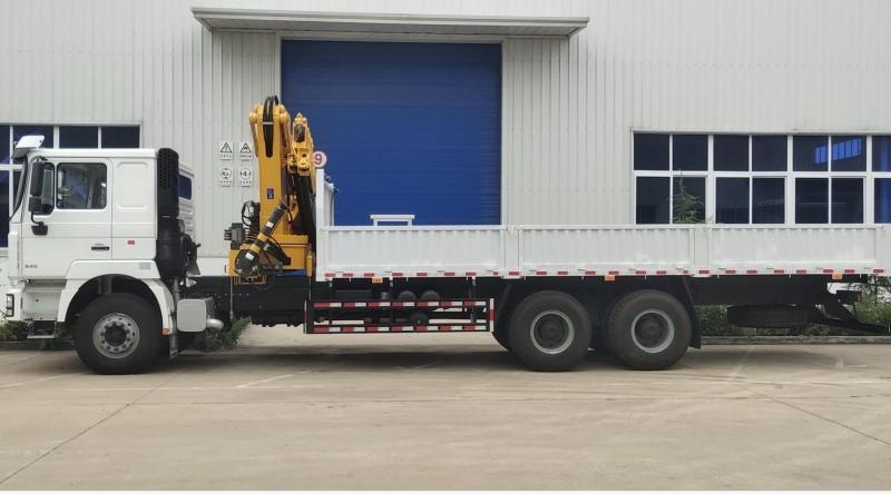 SHACMAN F3000 6X4 TRUCK MOUNTED CRANE, 12T