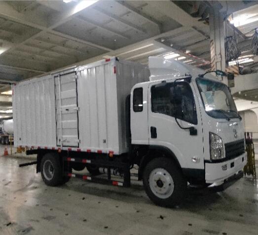 SHACMAN 4X2 LIGHT CARGO TRUCK