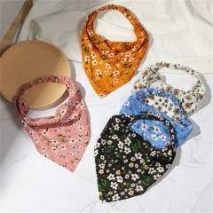 Retro Printing Elastic Triangle Head Scarf Distributor