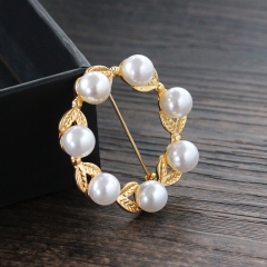 Wholesale Jewelry Graceful Garland Design Pearl Suit Collar Pin