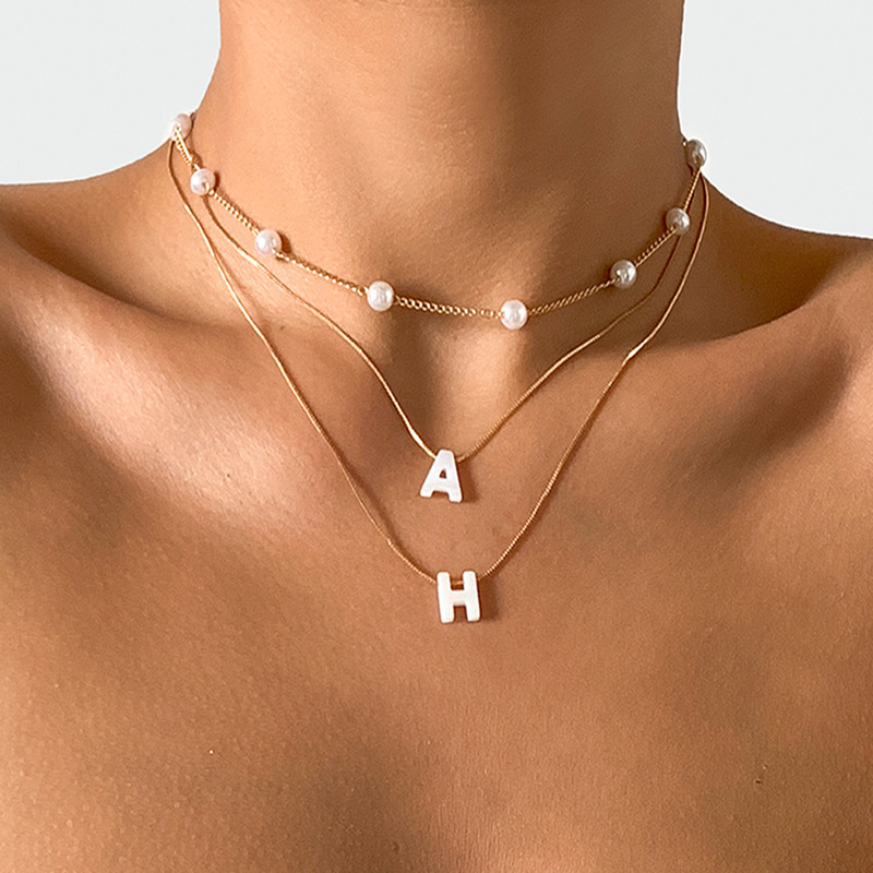 Single-layer Fine Chain Letters Pearl Necklace Distributor