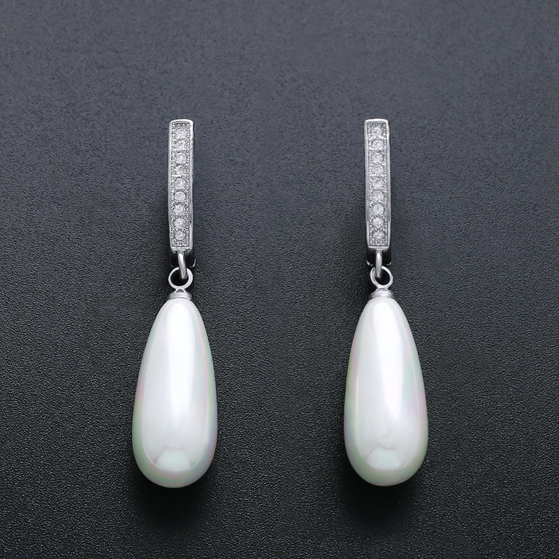 Wholesale Korean Jewelry Simple Pearl Retro Zircon Diamond Long Earrings